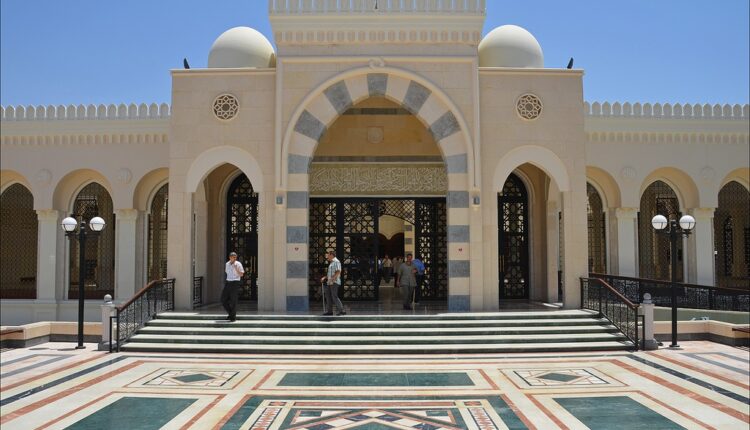 مسجد الشريف الحسين بن علي العقبة من أجمل الأماكن السياحية في العقبة