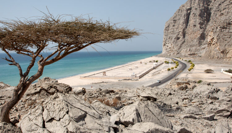 يٌعد أهم المعالم في عمّان الشاطئ البكر عمان
