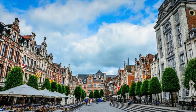 سوق لوفان القديم بلجيكا