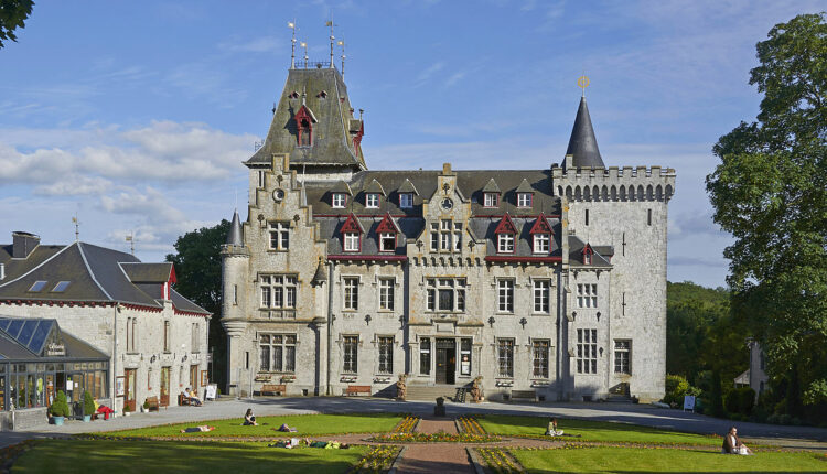 تُعتبر القلعة بيتيت سوم راداديش من أهم معالم بلجيكا