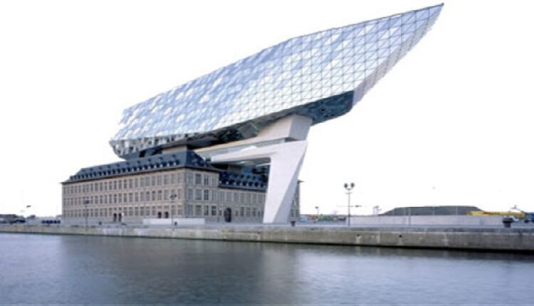 بيت الميناء  من أهم المناطق السياحية في بلجيكا

