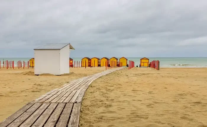 يعد شاطئ ساليتو بليجكا  من أكثر الشواطئ في بلجيكا إستقطابًا بالزوار