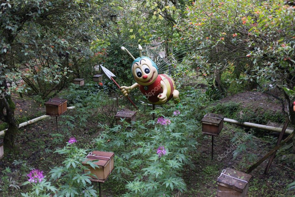 مزرعة عسل النحل كاميرون هايلاند

