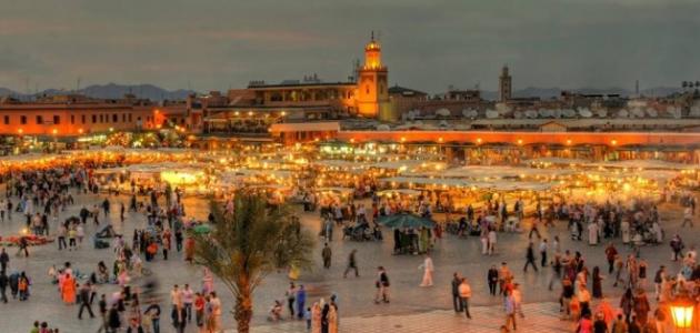 ساحة جامع الفنا هو من أجمل مناطق السياحة للشباب في المغرب
