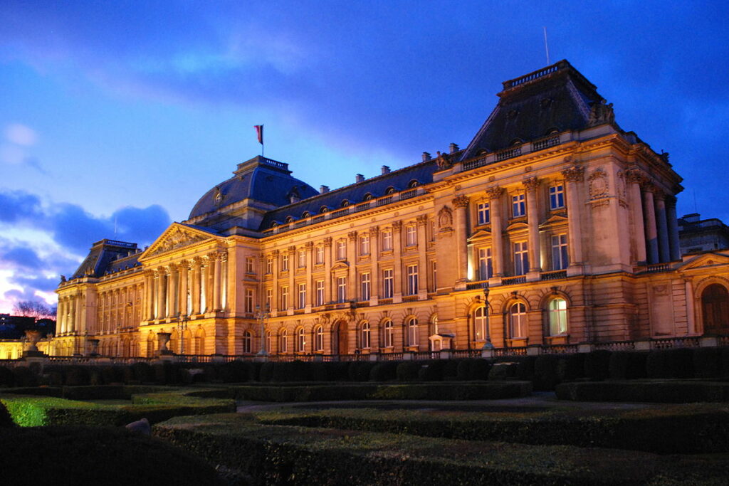 القصر العظيم  من المناطق السياحية في بلجيكا
