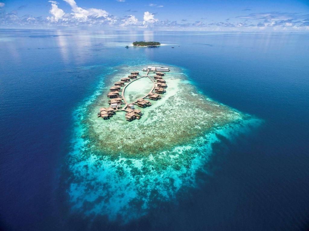 أحد أفضل أفخم فنادق المالديف المميزَّة